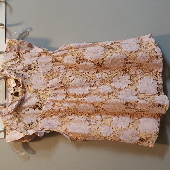 Monteau NWT Floral Lace Ruffle Cap Sleeve Lined Top, Small - Picture 1 of 7